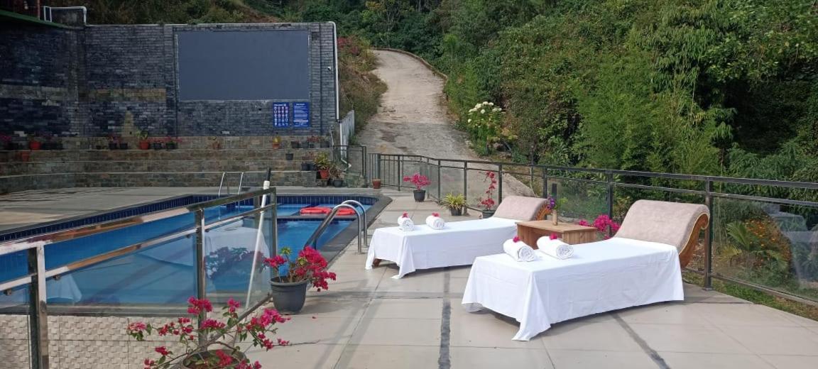 Grand Valley Resort Anachal ภายนอก รูปภาพ